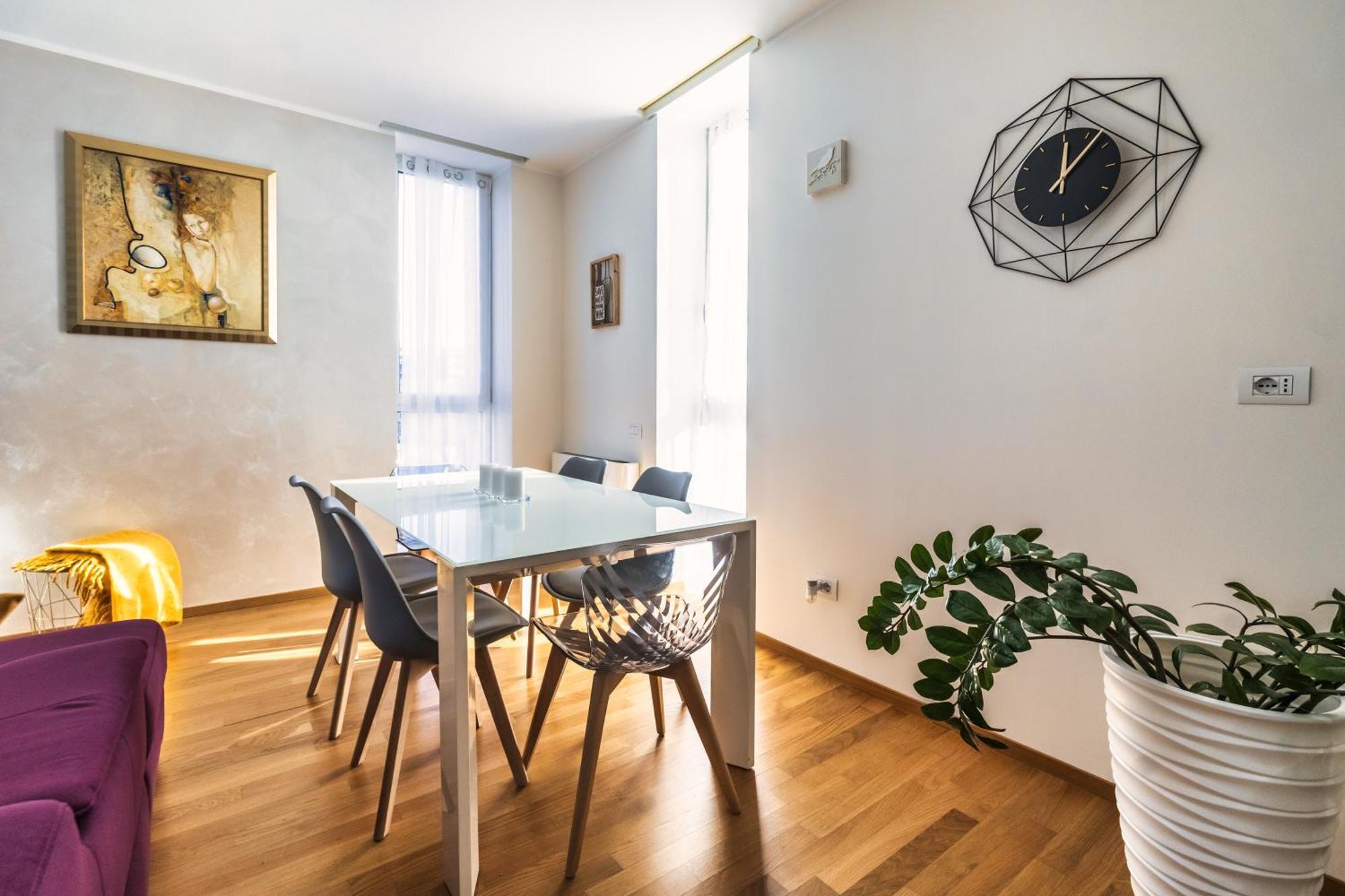 Ferienwohnung 5 Min Walk From Subway Elegant & Modern Mailand Exterior foto